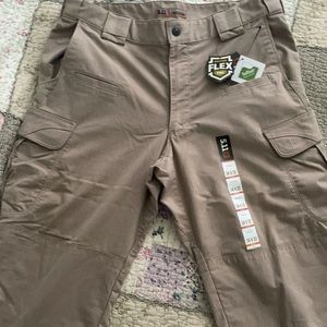 5.11 tactical Stryke pants NWT!
